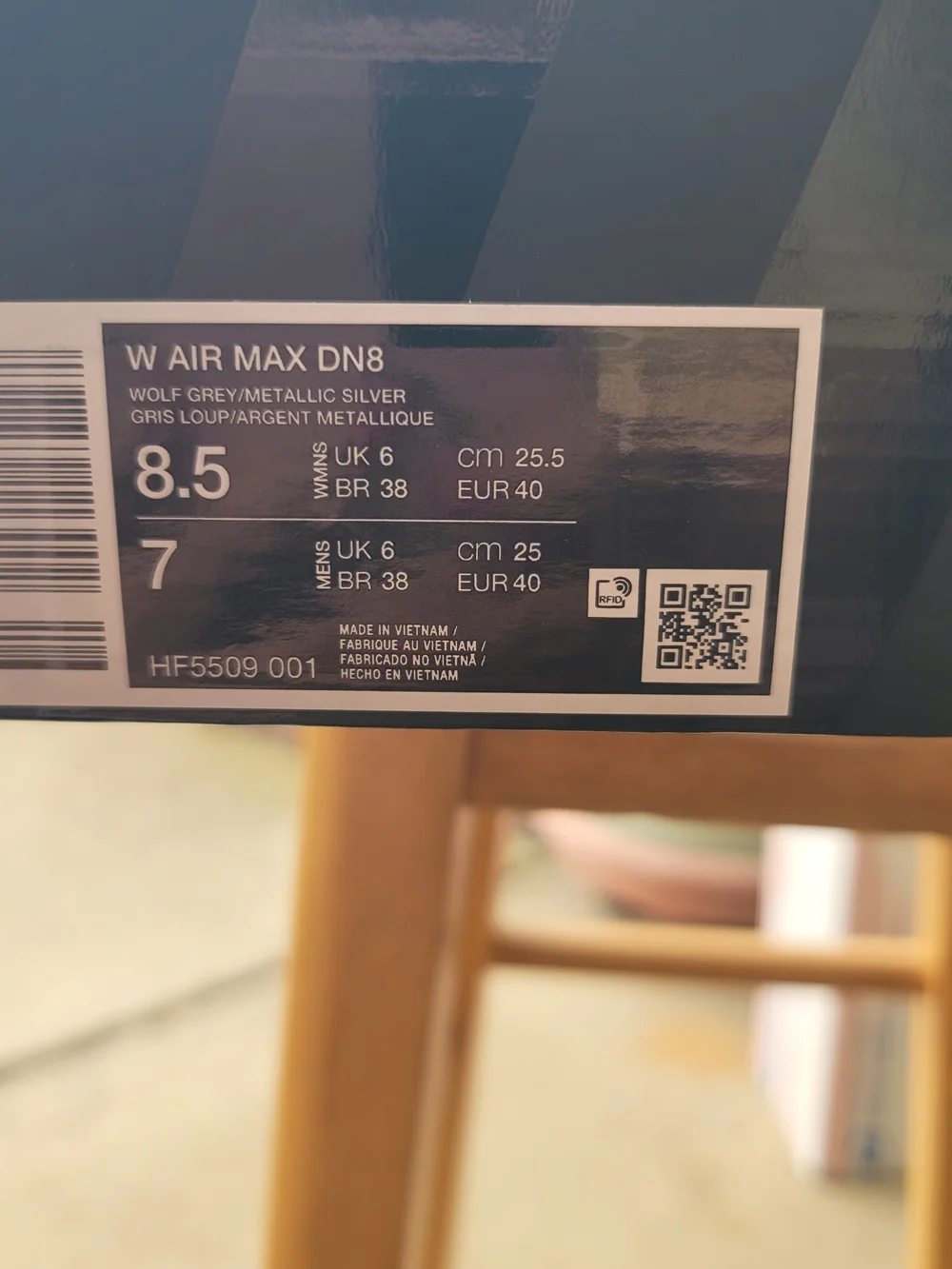 NWOT Nike AirMax Dn8 Gray Metallic Runner Sneakers. 8.5 Womens. 7 Mens. Boxed